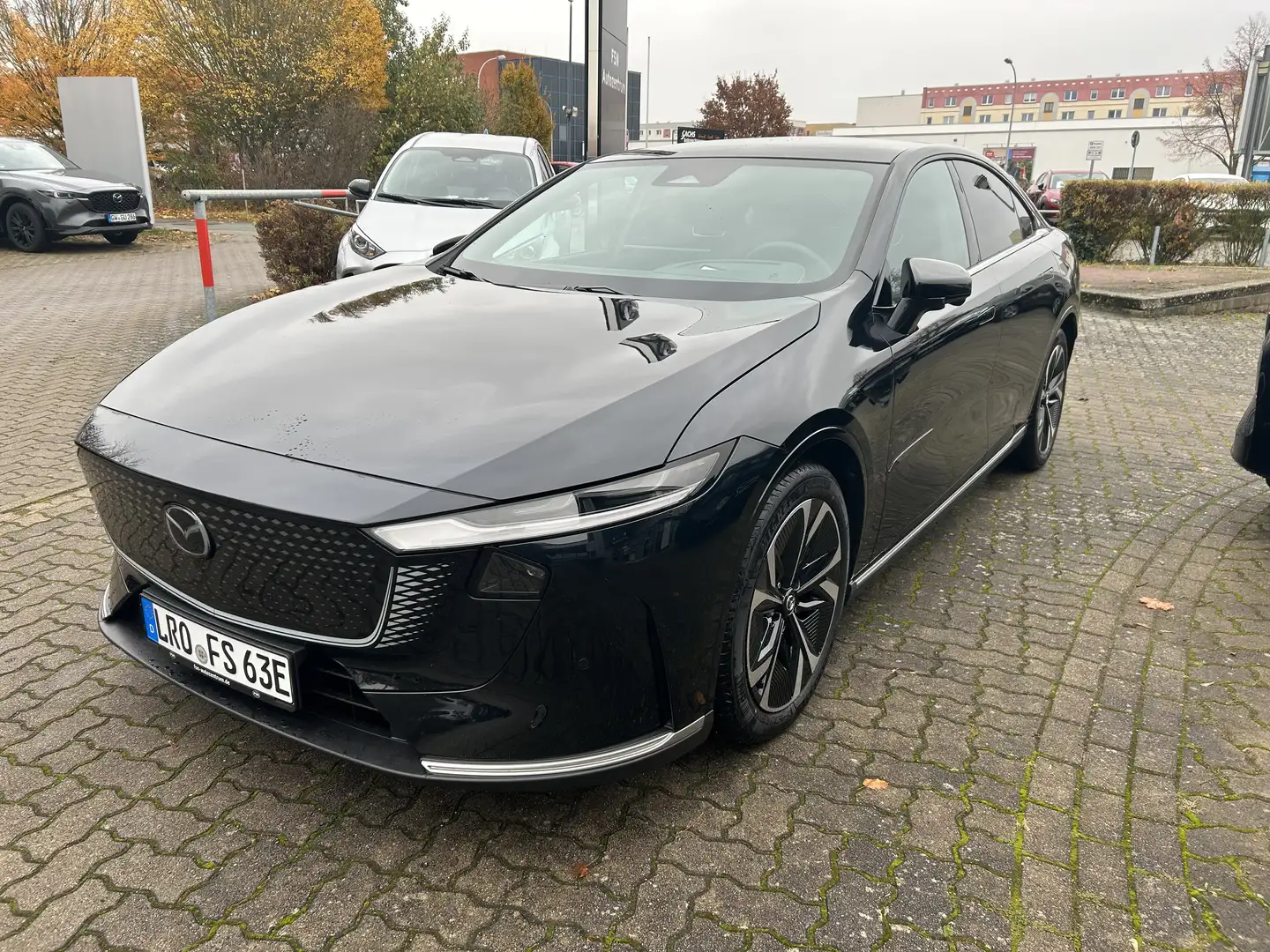 Mazda 6e EV 258PS Takumi Schwarz - 1