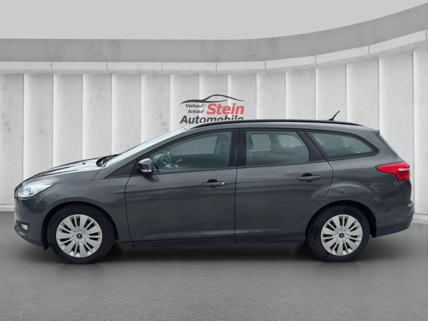 Ford Focus Turnier Trend Grau - 2