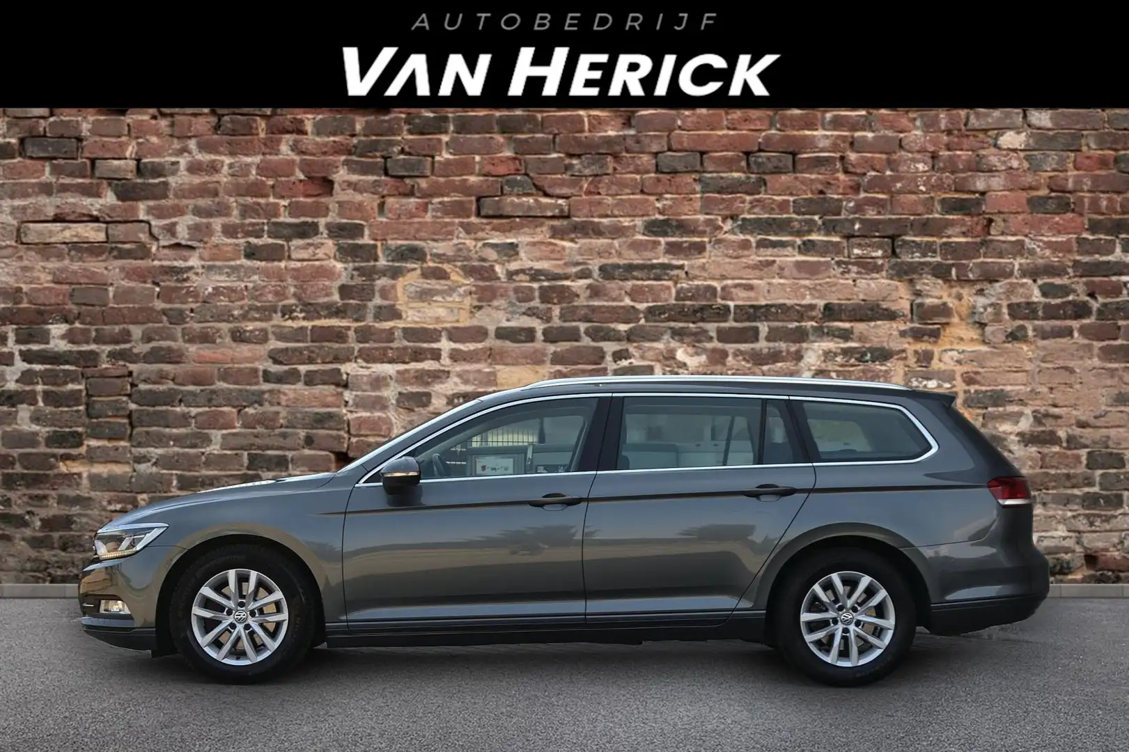 Volkswagen Passat Variant 1.4 TSI ACT Comfortline | NAV | Airco | Cruise Grijs - 2