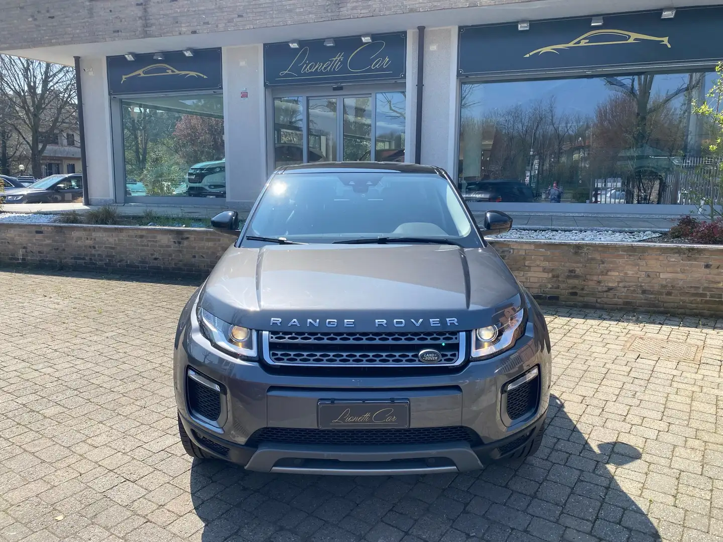 Land Rover Range Rover Evoque 5p 2.0 td4 HSE Dynamic 180 Cv auto Grijs - 2