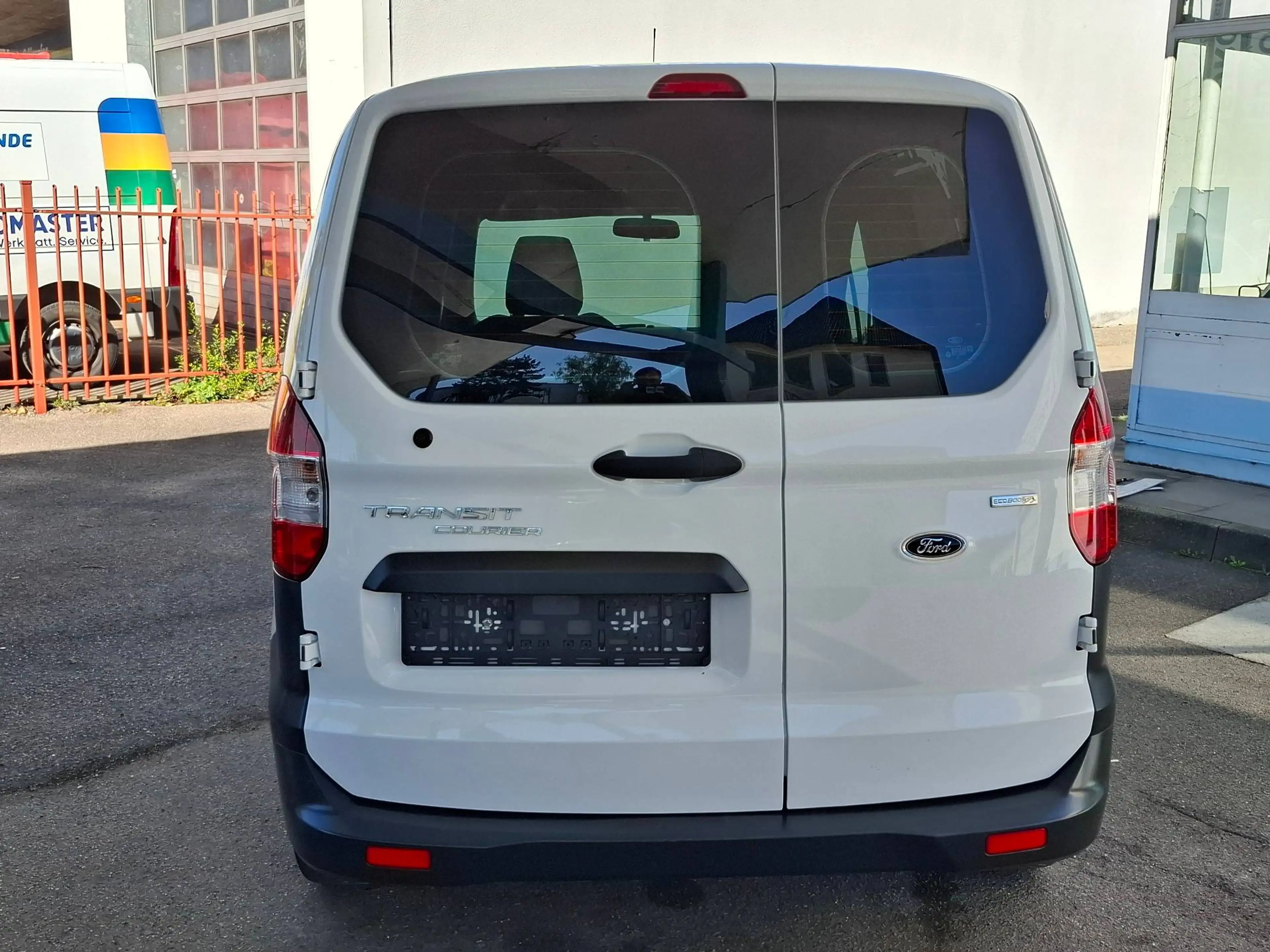 Ford Transit Courier Trend — photo 3