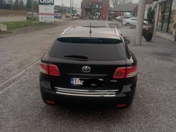 Avensis 2.0 Turbo D4D 16v Linea Luna DPF