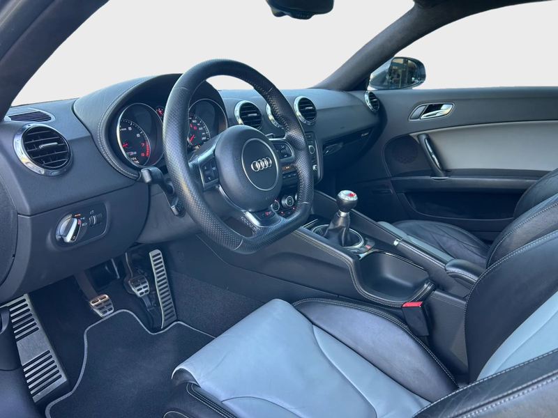 Audi TT RS + 6G.SCHALTER EXCLUSIVE INDIVIDUAL MAGNETIC — photo 12