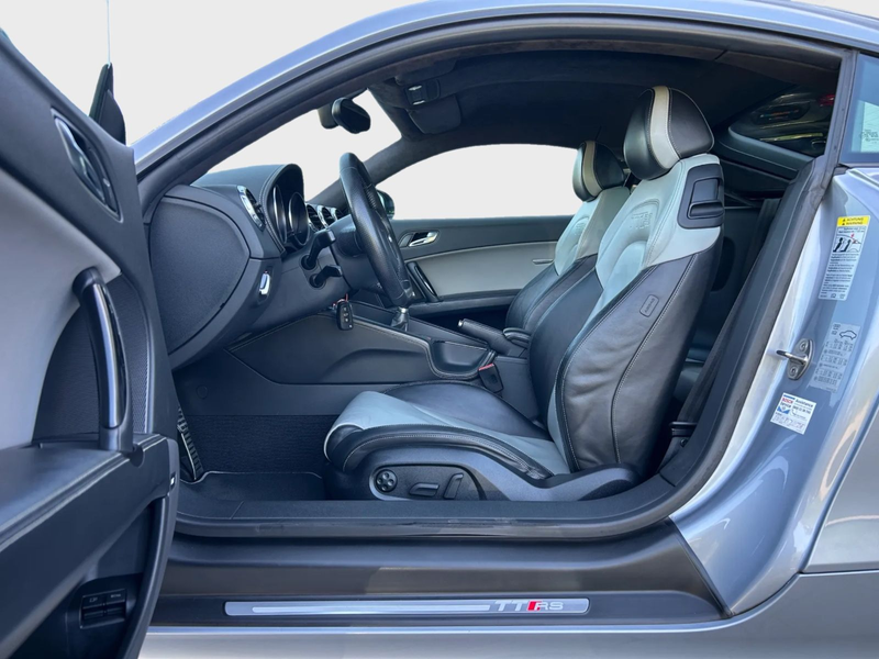 Audi TT RS + 6G.SCHALTER EXCLUSIVE INDIVIDUAL MAGNETIC — photo 11