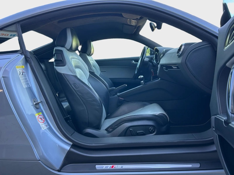 Audi TT RS + 6G.SCHALTER EXCLUSIVE INDIVIDUAL MAGNETIC — photo 14