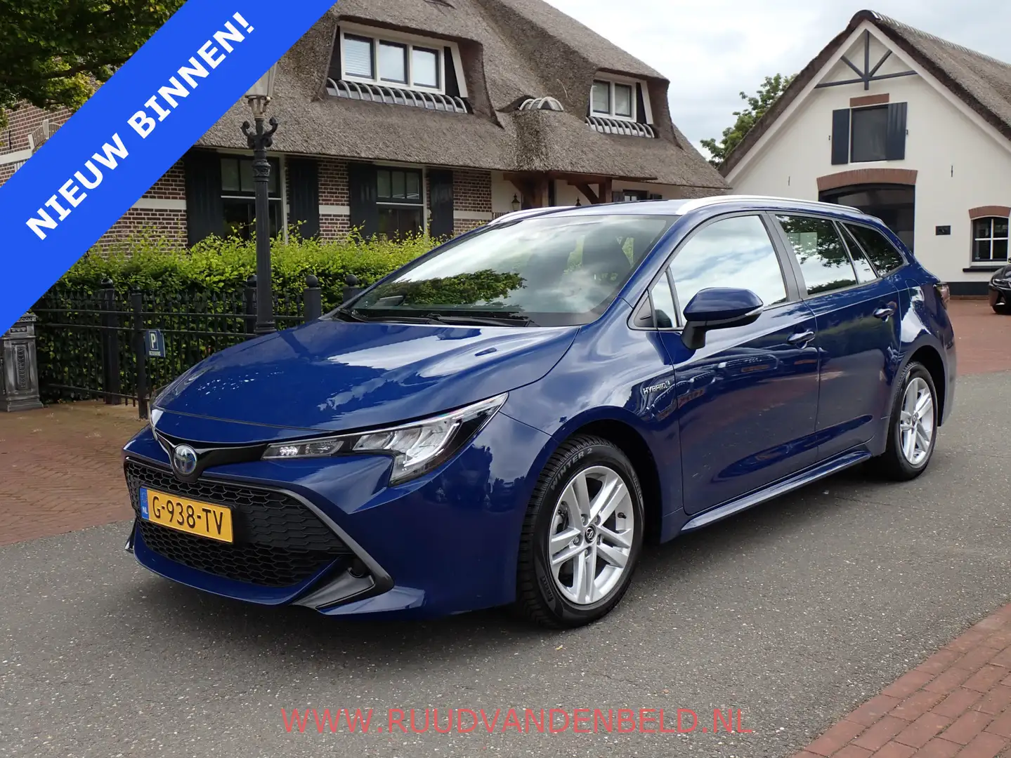 Toyota Corolla Touring Sports 1.8 Hybrid NAVIGATIE / CAMERA / CAR Blauw - 1
