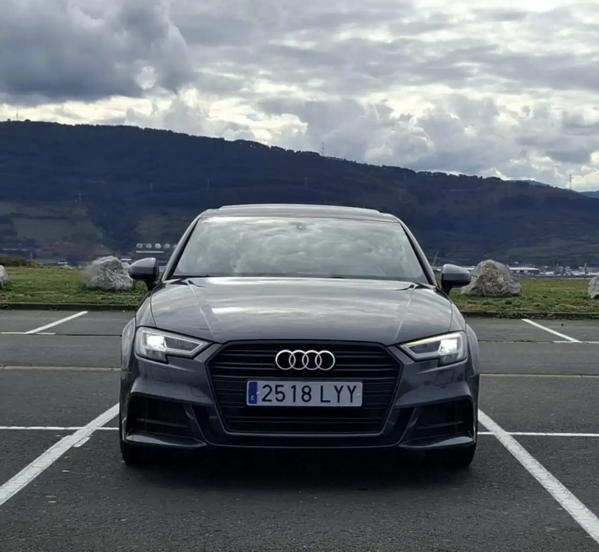 Audi A3 Sedán 2.0TDI CD Attraction Q.S-T 184 Negro - 1