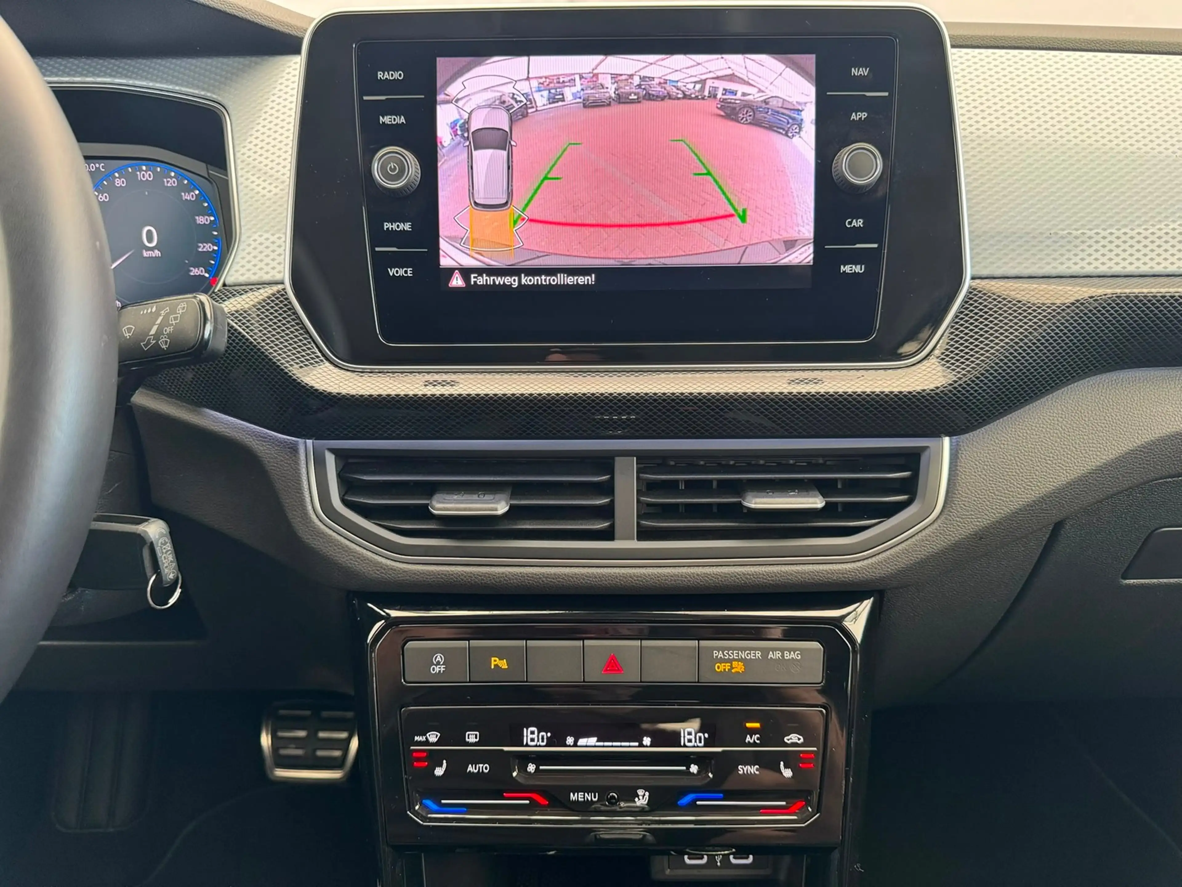 Volkswagen T-Cross Goal 1.5TSI DSG+ACC+KAMERA+NAVI+MFL+TEILLEDER — photo 5