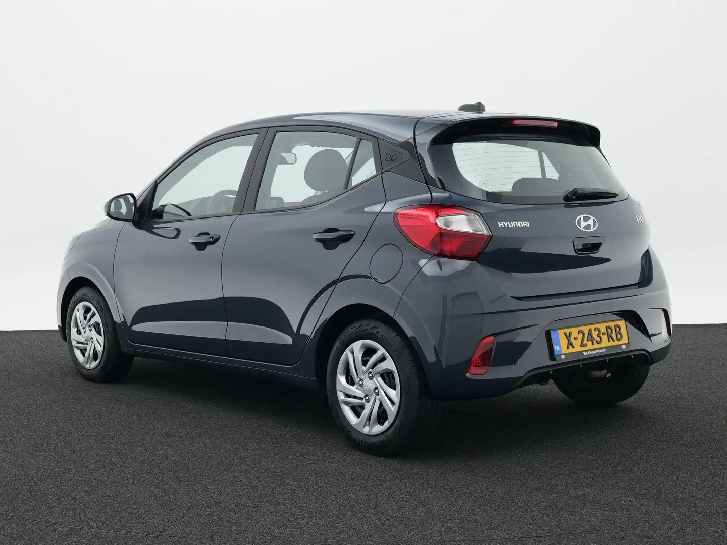 Hyundai i10 1.0 Comfort | Airco | Cruise Control | Apple Carpl Grijs - 2