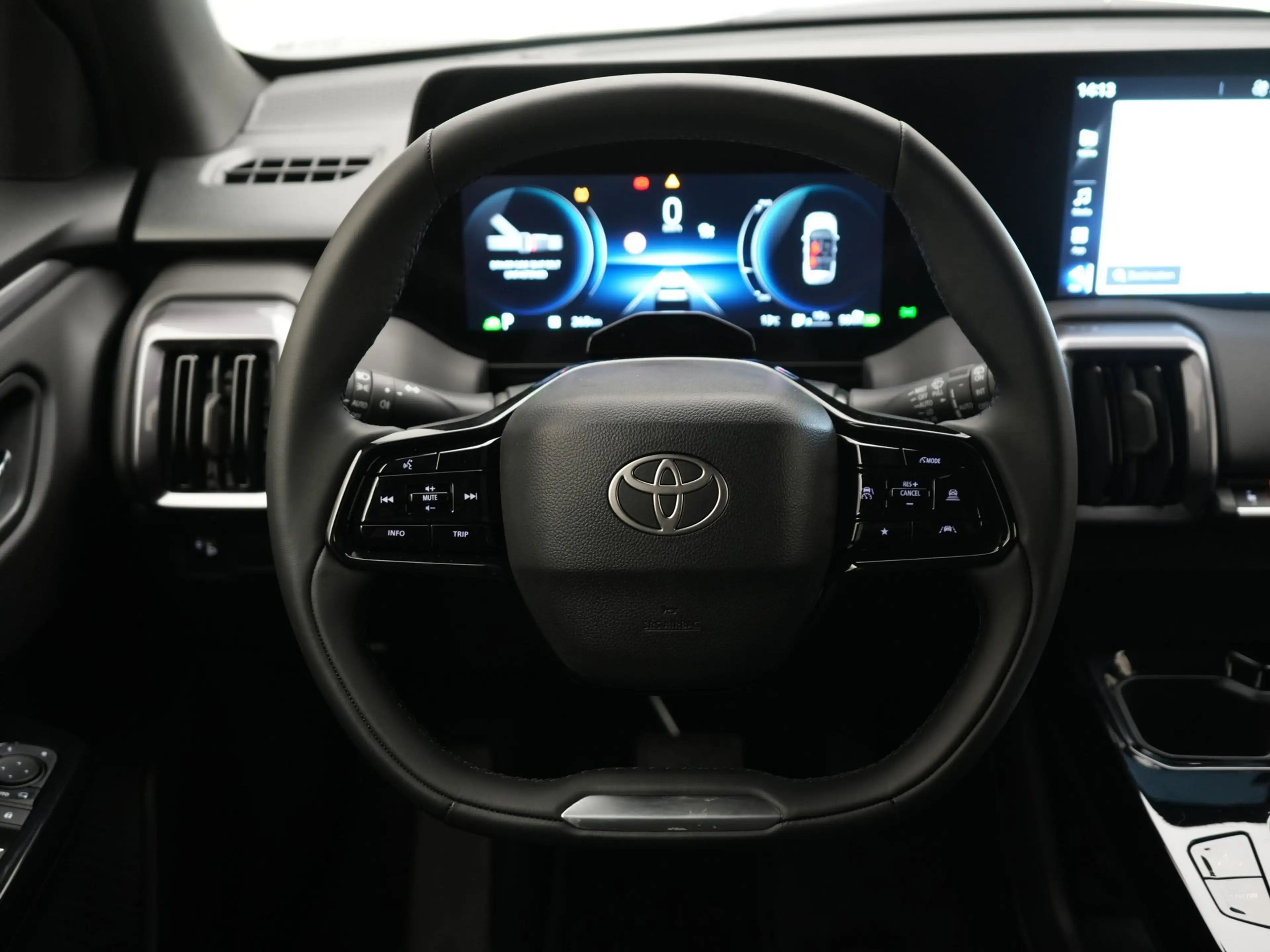 Toyota Urban Cruiser Dynamic 61 kWh — photo 5