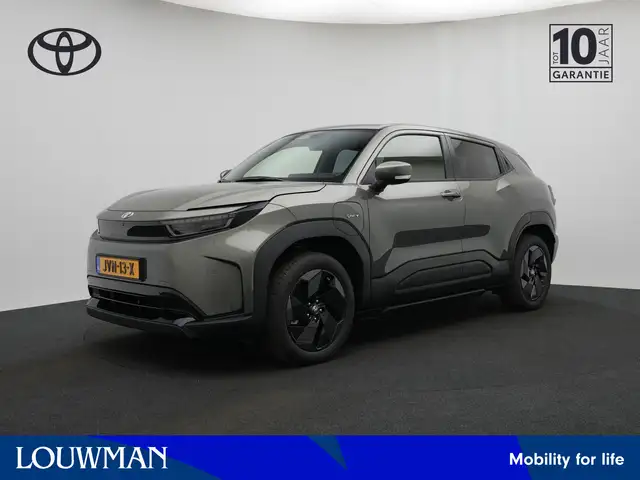 Toyota Urban Cruiser Dynamic 61 kWh