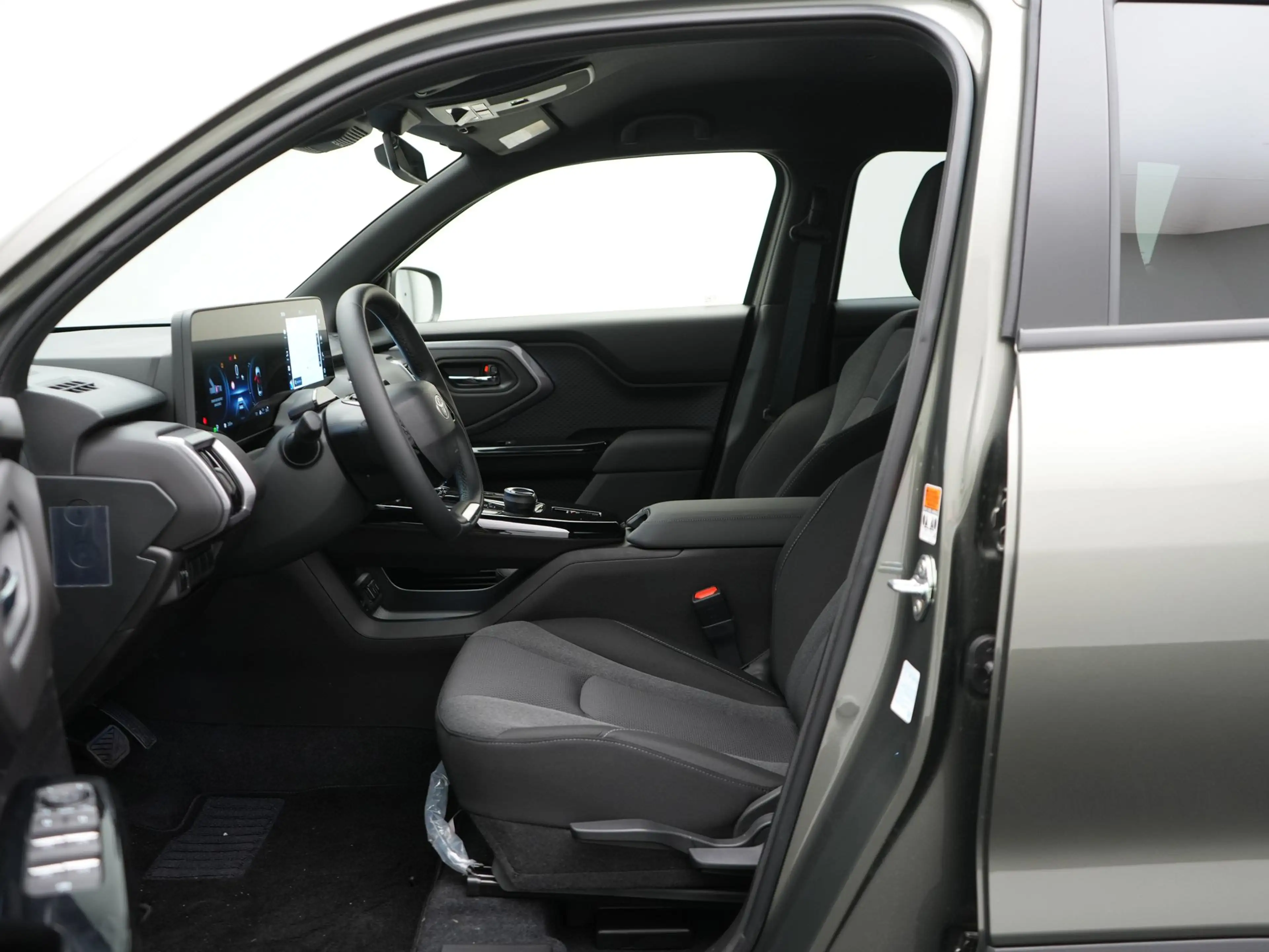 Toyota Urban Cruiser Dynamic 61 kWh — photo 8