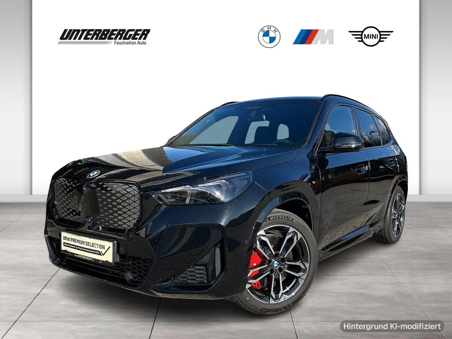 BMW iX1 xDrive30 Schwarz - 1