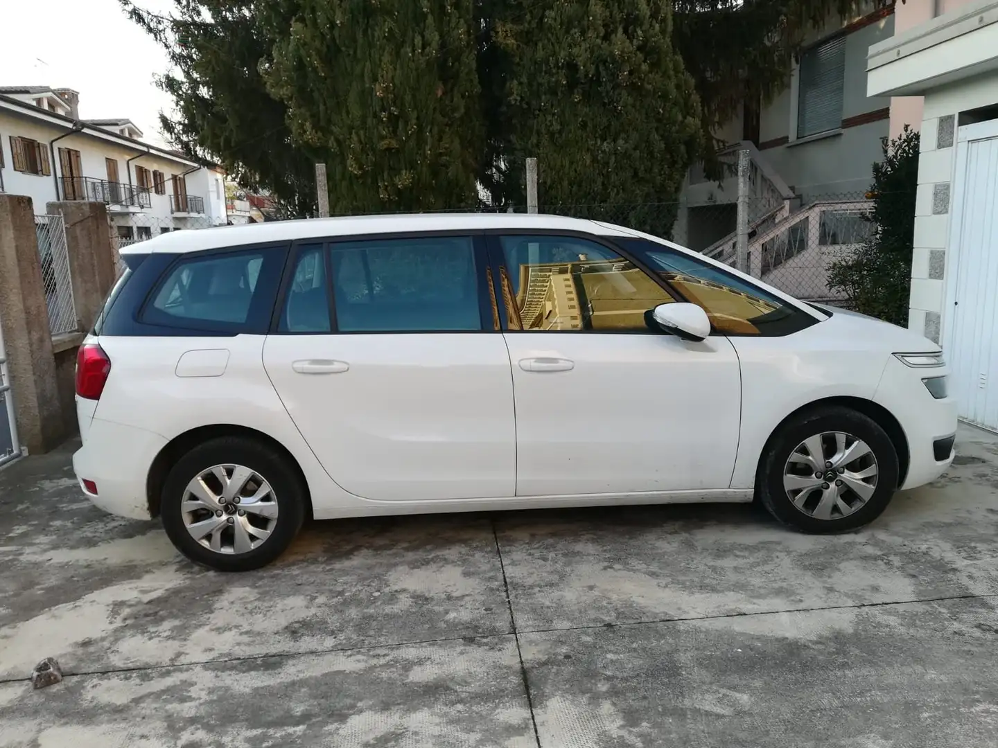 Citroen Grand C4 Picasso C4 Grand Picasso II 2013 1.6 e-hdi Seduction 115cv Bianco - 2