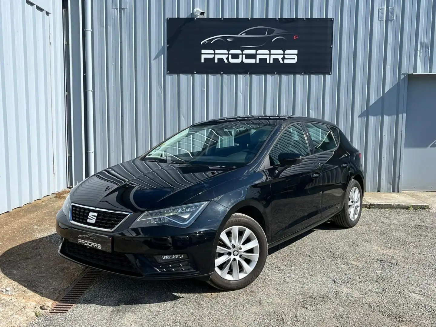 SEAT Leon 1.6 TDI 115 CH Style Business Noir - 1