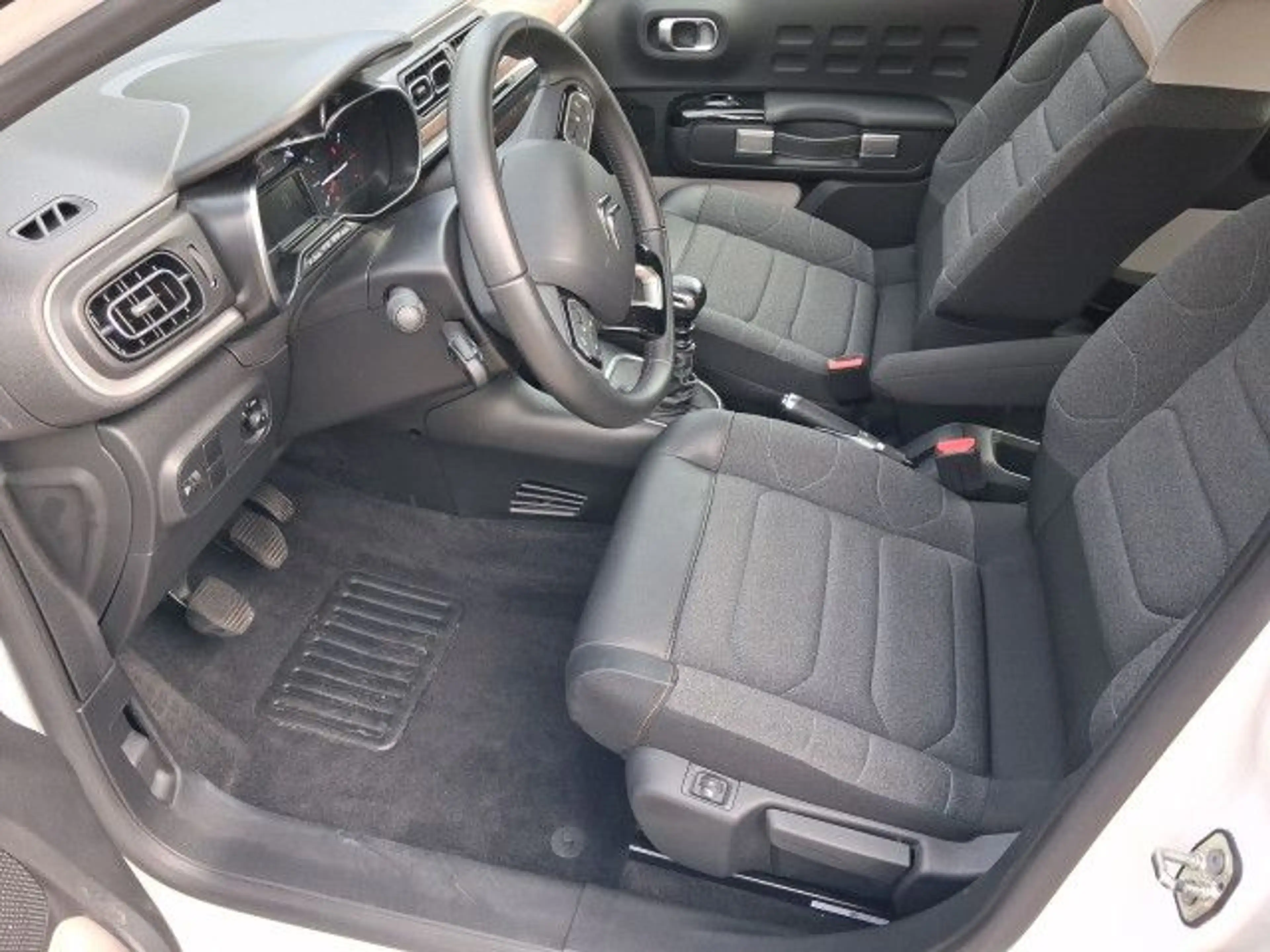 Citroen C35 C3 PT 110 PLUS CarPlay LED Bluetooth Klima — photo 12