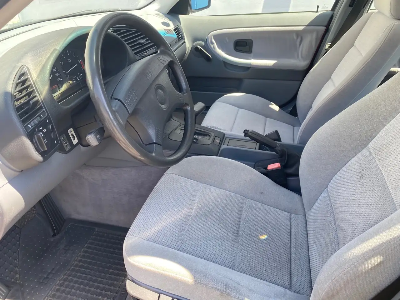 BMW 316 i E36 Limosine Automatik/Klimaanlage/Sehr gepflegt, foto 10