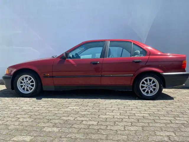BMW 316 i E36 Limosine Automatik/Klimaanlage/Sehr gepflegt