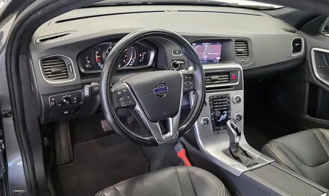 Volvo V60 view 9