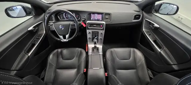 Volvo V60 view 8