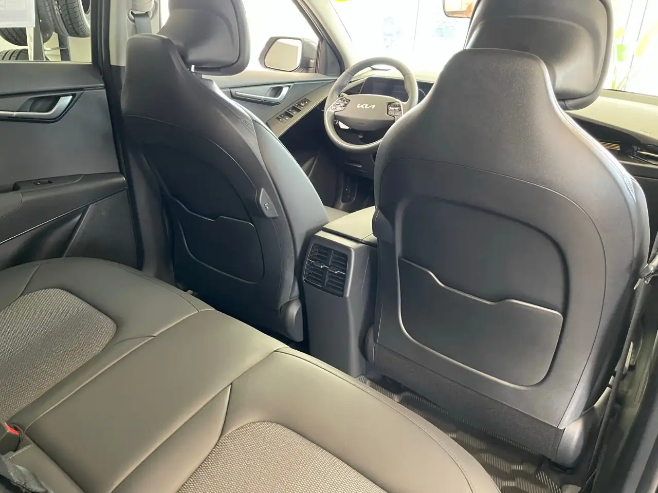 Kia Niro снимка Kia Niro