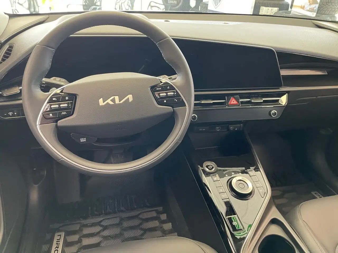 Kia Niro снимка Kia Niro