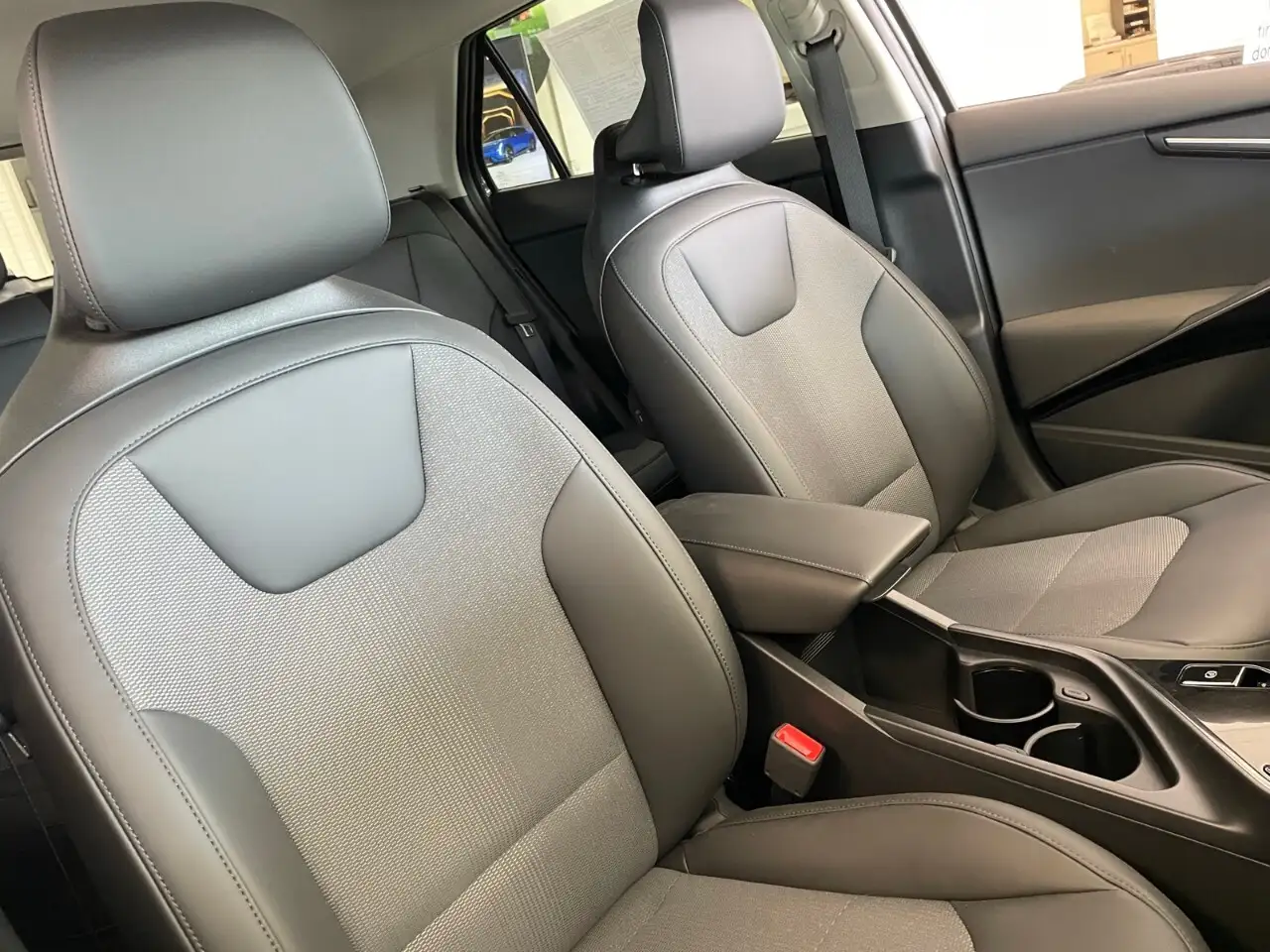 Kia Niro снимка Kia Niro