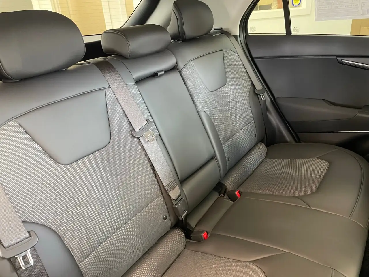 Kia Niro снимка Kia Niro