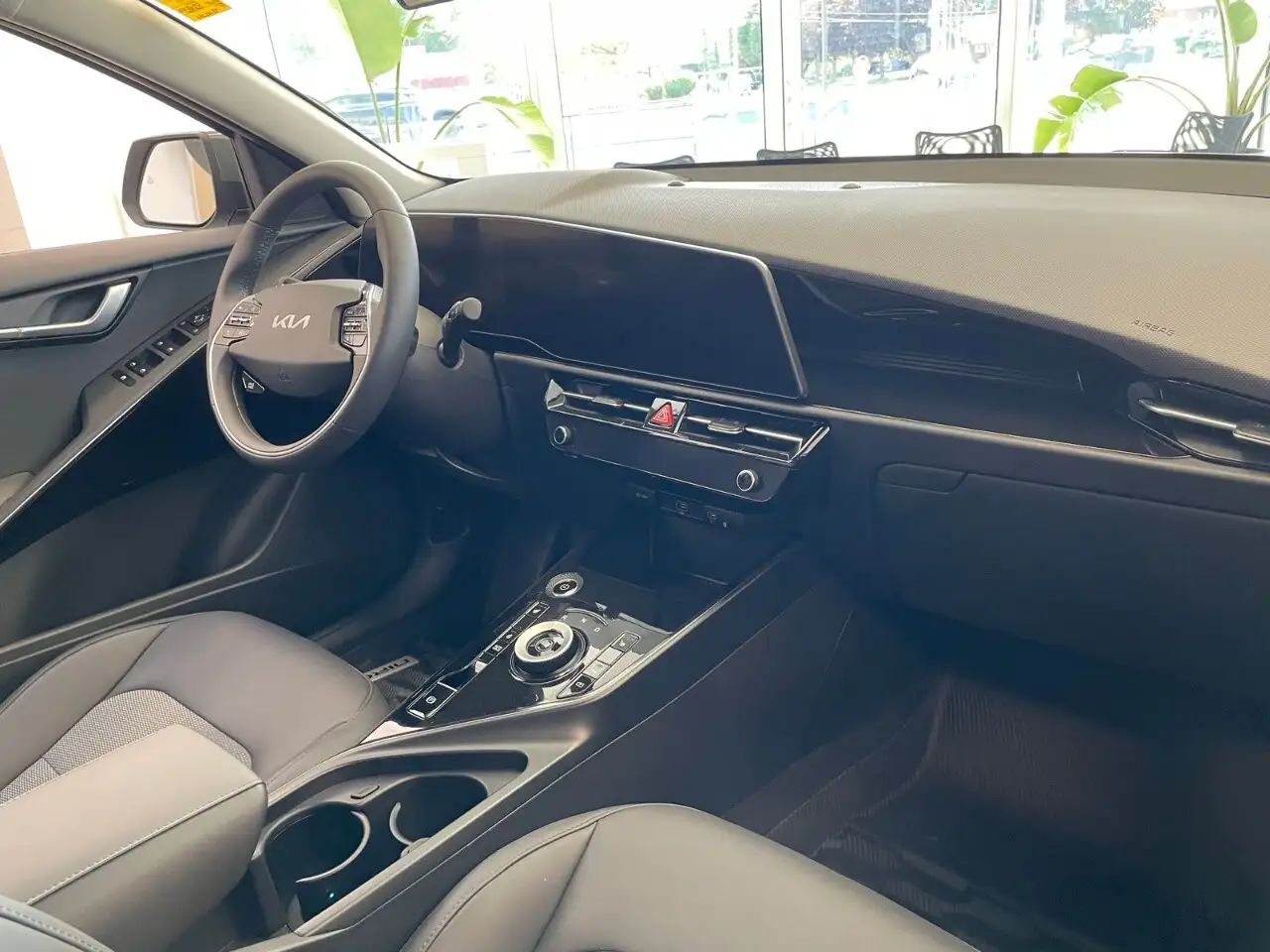 Kia Niro снимка Kia Niro