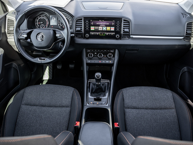Skoda Karoq 1.0 TSI Clever LED SHZ PDC KURVENLICHT — photo 6