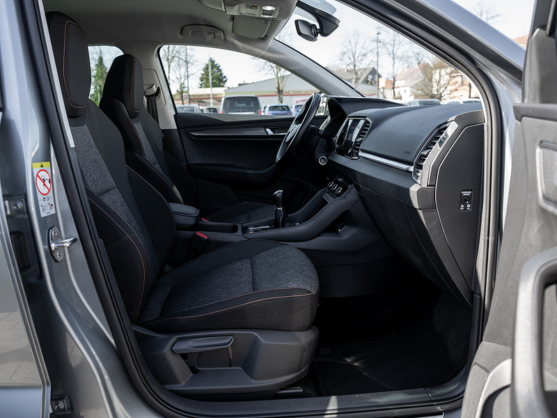 Skoda Karoq 1.0 TSI Clever LED SHZ PDC KURVENLICHT — photo 2