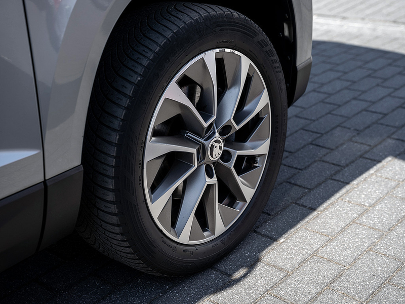 Skoda Karoq 1.0 TSI Clever LED SHZ PDC KURVENLICHT — photo 5