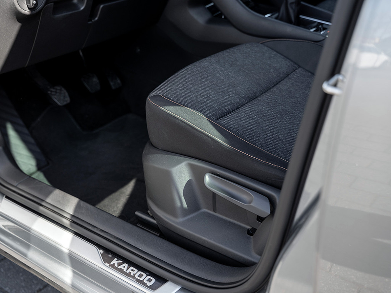 Skoda Karoq 1.0 TSI Clever LED SHZ PDC KURVENLICHT — photo 14