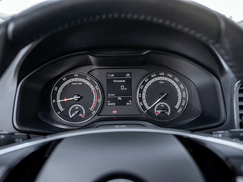 Skoda Karoq 1.0 TSI Clever LED SHZ PDC KURVENLICHT — photo 11