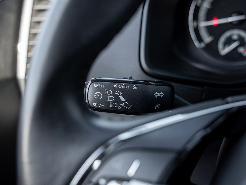 Skoda Karoq 1.0 TSI Clever LED SHZ PDC KURVENLICHT — photo 12