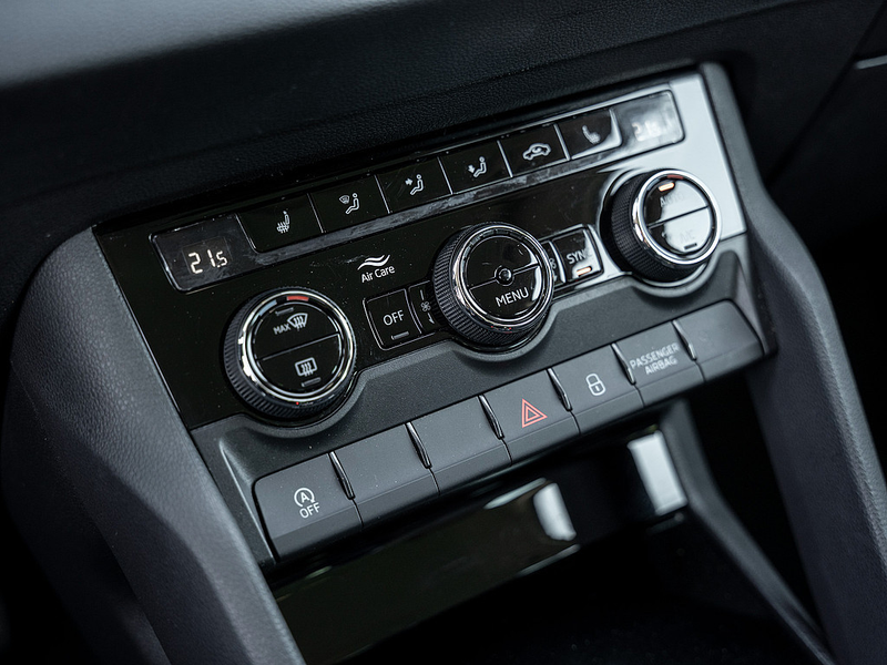 Skoda Karoq 1.0 TSI Clever LED SHZ PDC KURVENLICHT — photo 8
