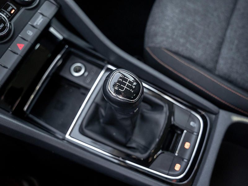 Skoda Karoq 1.0 TSI Clever LED SHZ PDC KURVENLICHT — photo 9