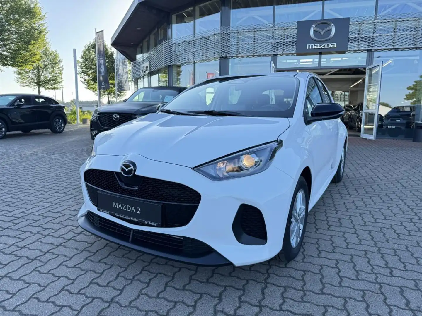 Mazda 2 Hybrid 1.5L Hybrid VVT-i 116 PS e-CVT FWD CENTRE-L Blanc - 2