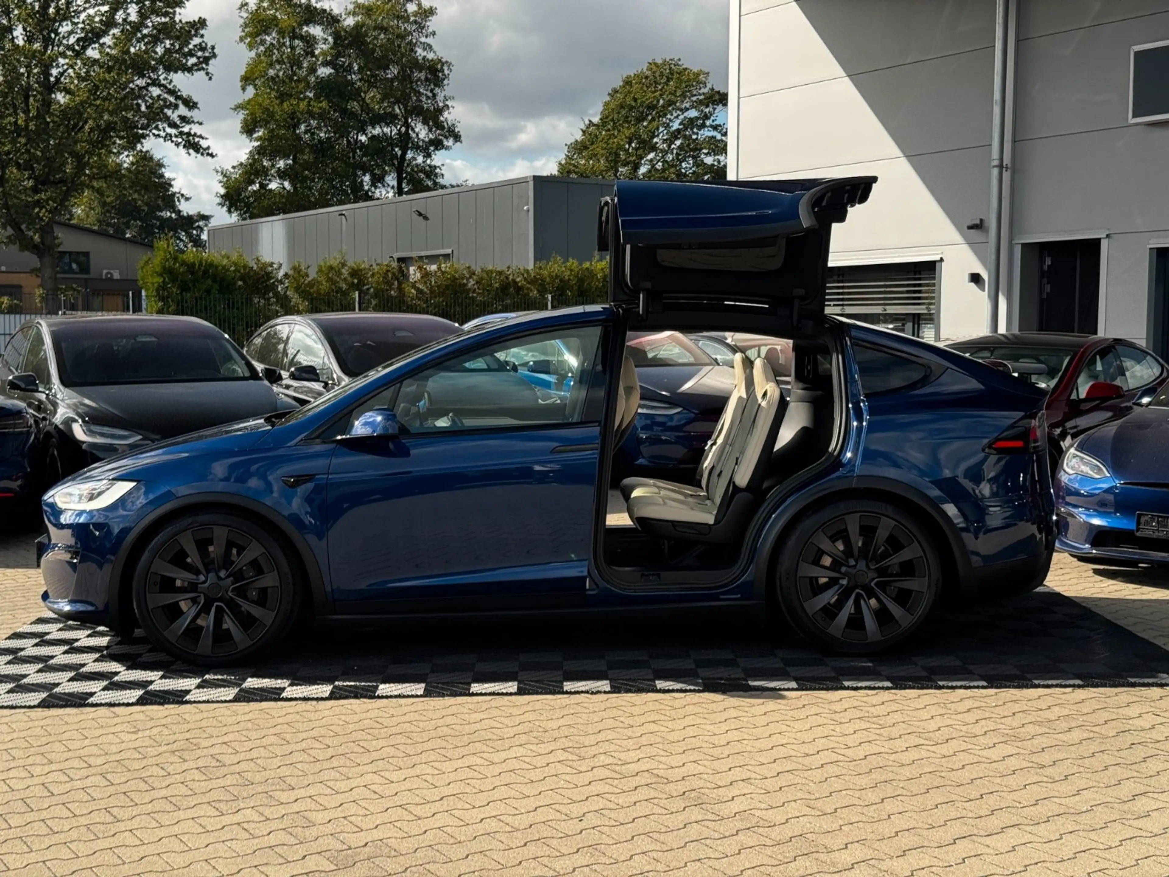 Tesla Model X MODEL X LR | ENHANCED AP 4 AI | 22'' TURBINE | 7 — photo 9