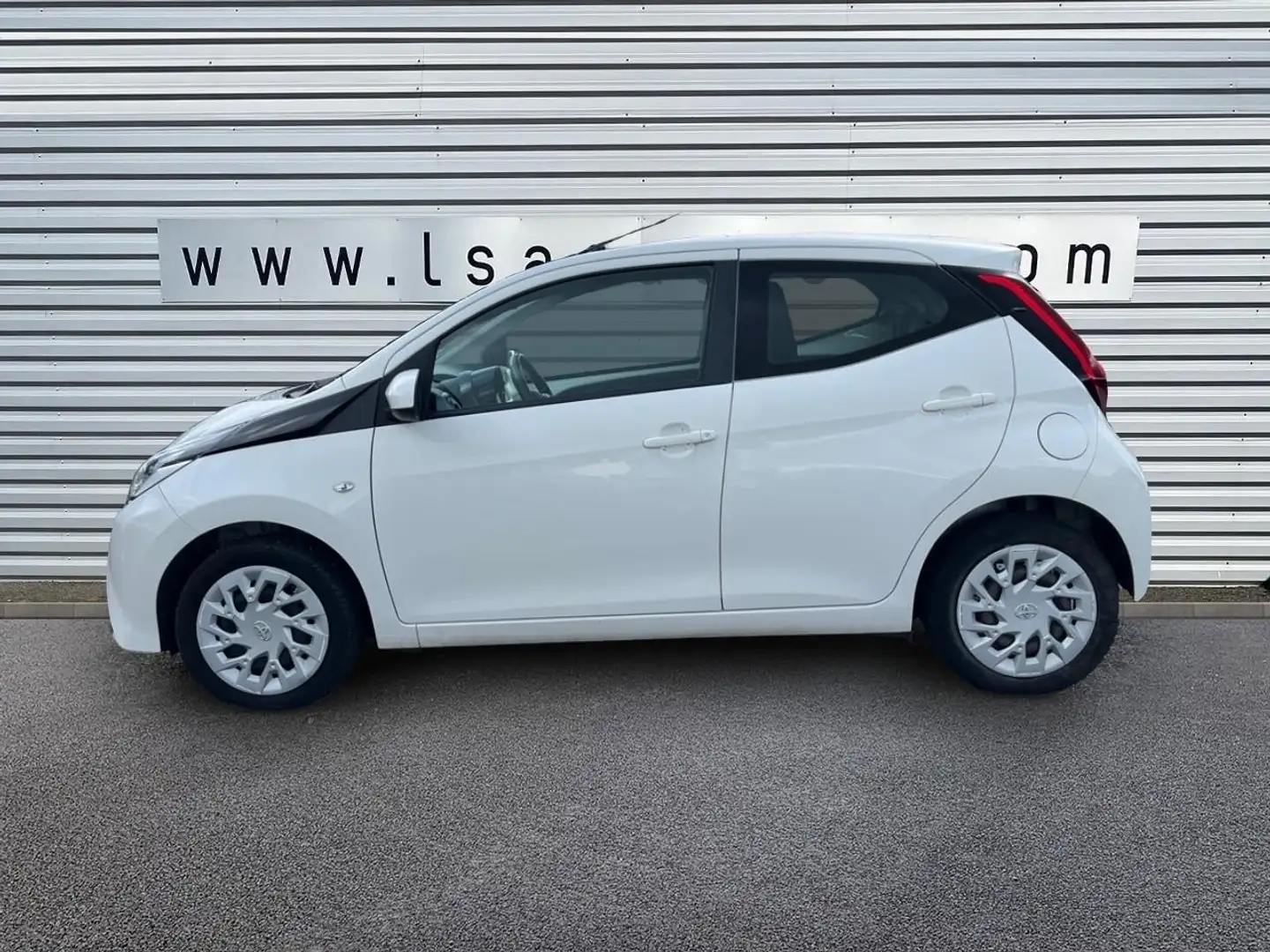 Toyota Aygo 1.0 VVT-i x-play Blanc - 2