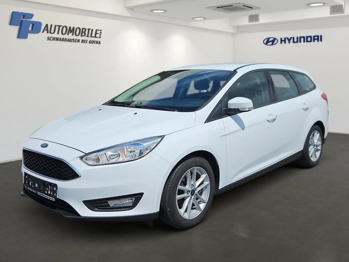 Ford Focus 1,0 Eco Boost Business Blanc - 1