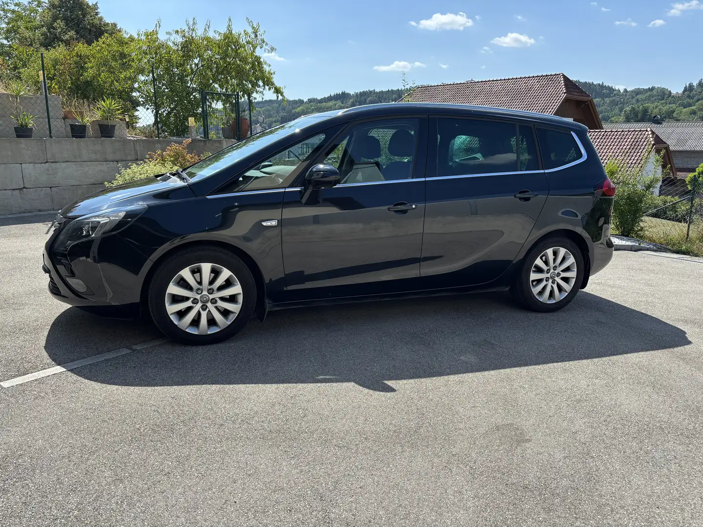 Opel Zafira Tourer 2,0 CDTI Ecotec Cosmo Aut. Schwarz - 1