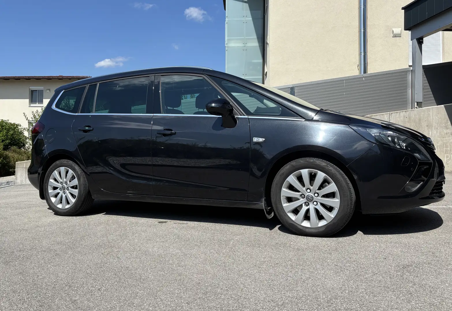 Opel Zafira Tourer 2,0 CDTI Ecotec Cosmo Aut. Schwarz - 2