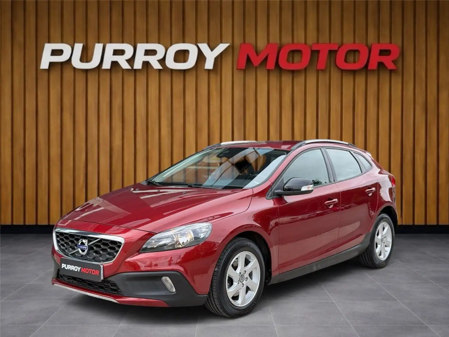 Volvo V40 Cross Country D2 Kinetic Burdeos - 1