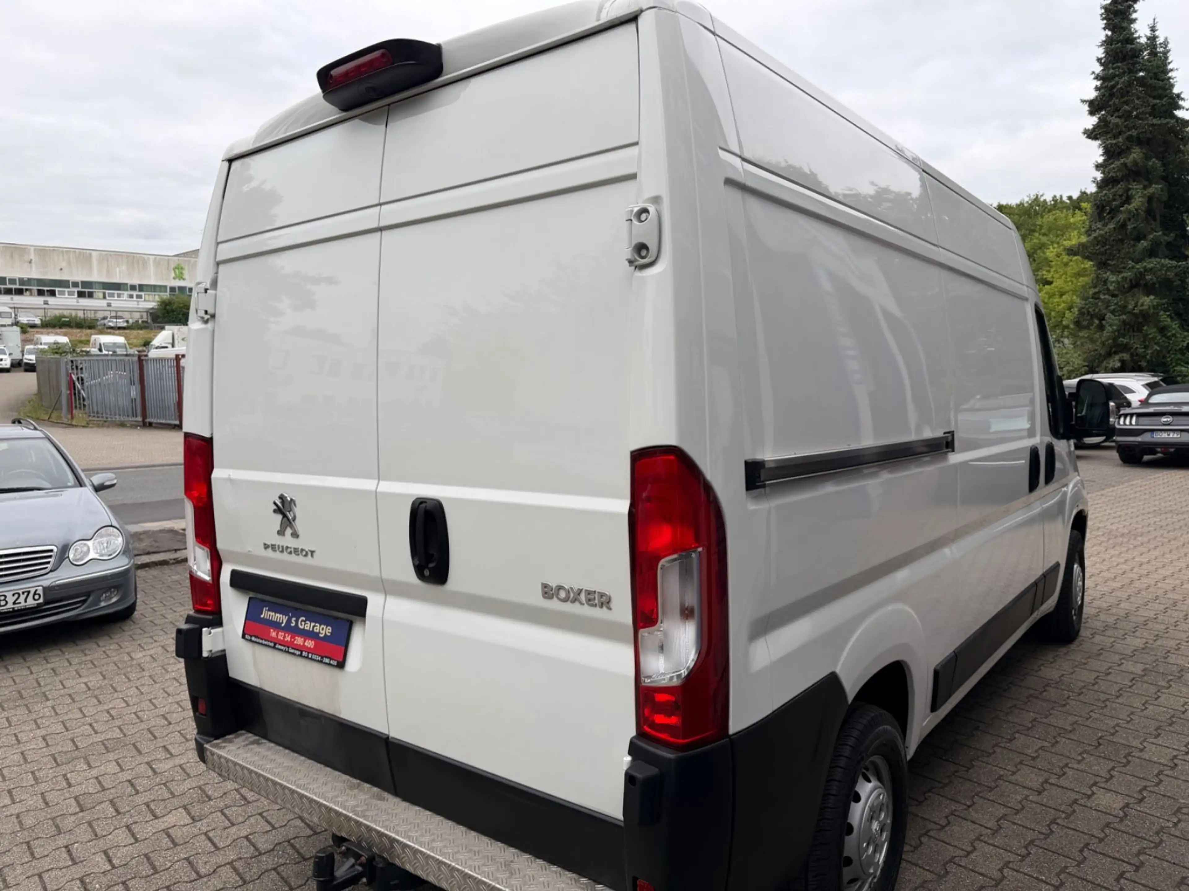 Peugeot Boxer Kasten Hochraum 335 L2H2 Premium BlueHDi 1 — photo 7