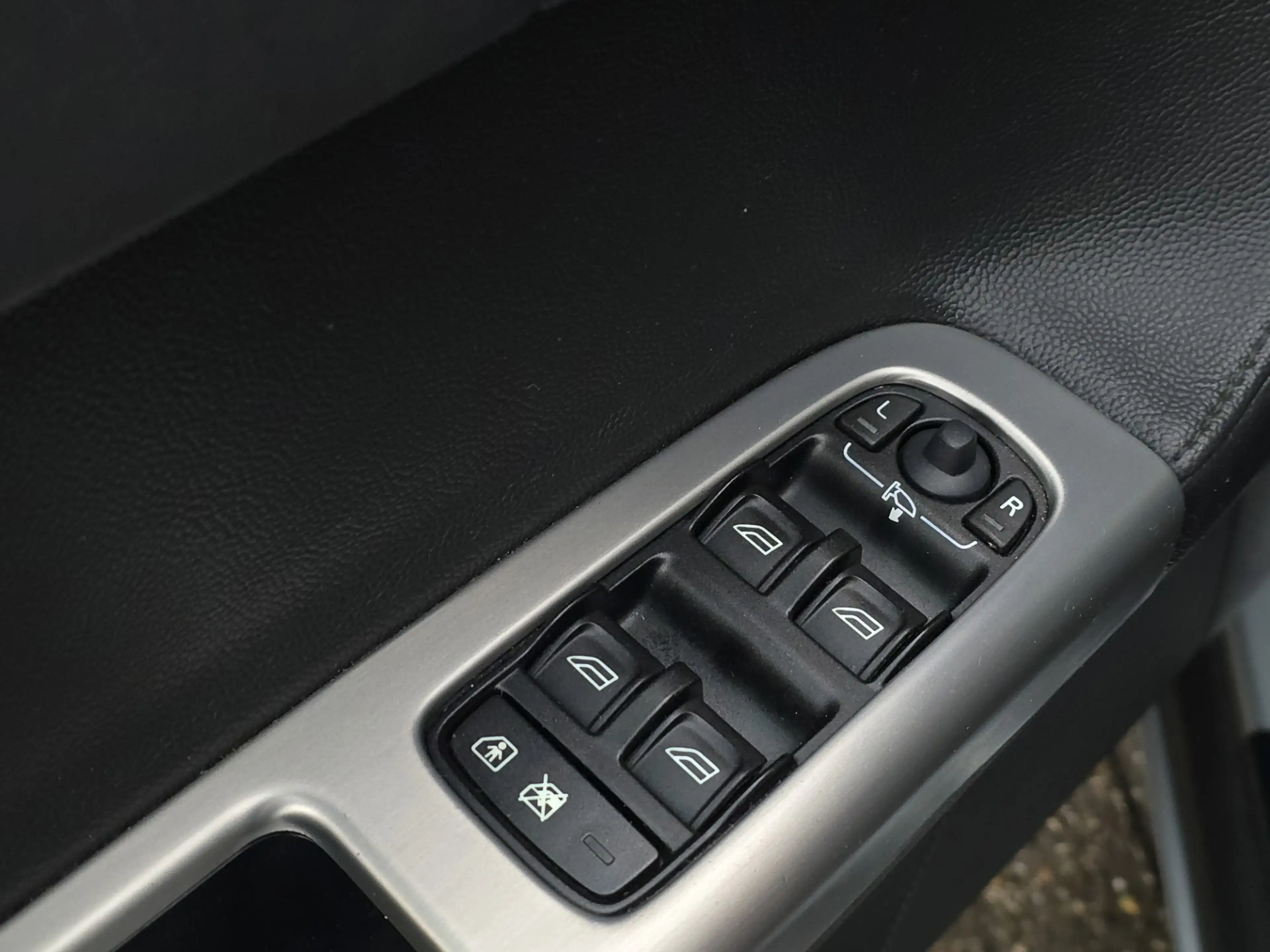 Volvo V50 2.0 Edition II Youngtimer |Nap |Leer |PDC — photo 16