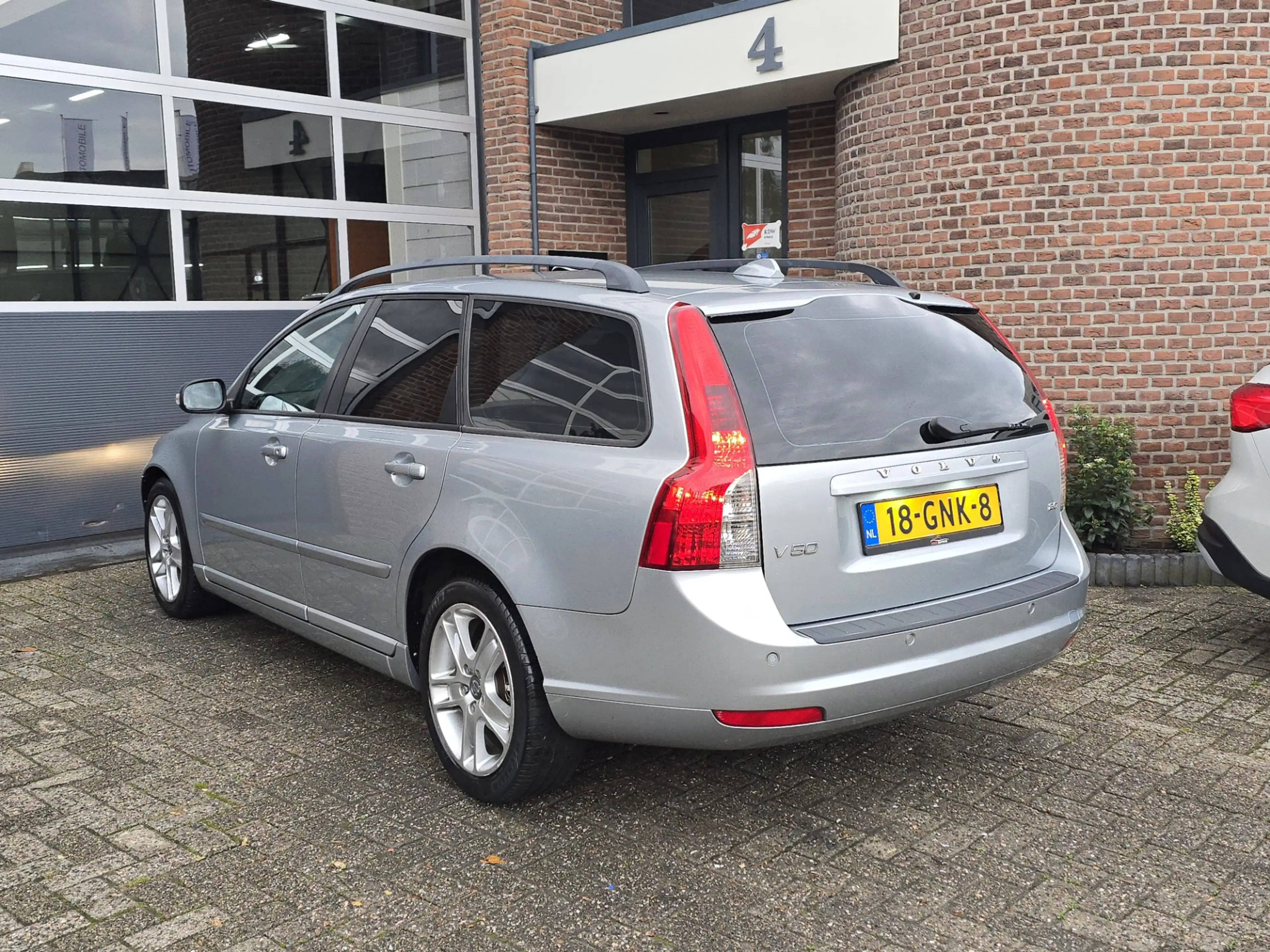 Volvo V50 2.0 Edition II Youngtimer |Nap |Leer |PDC — photo 11