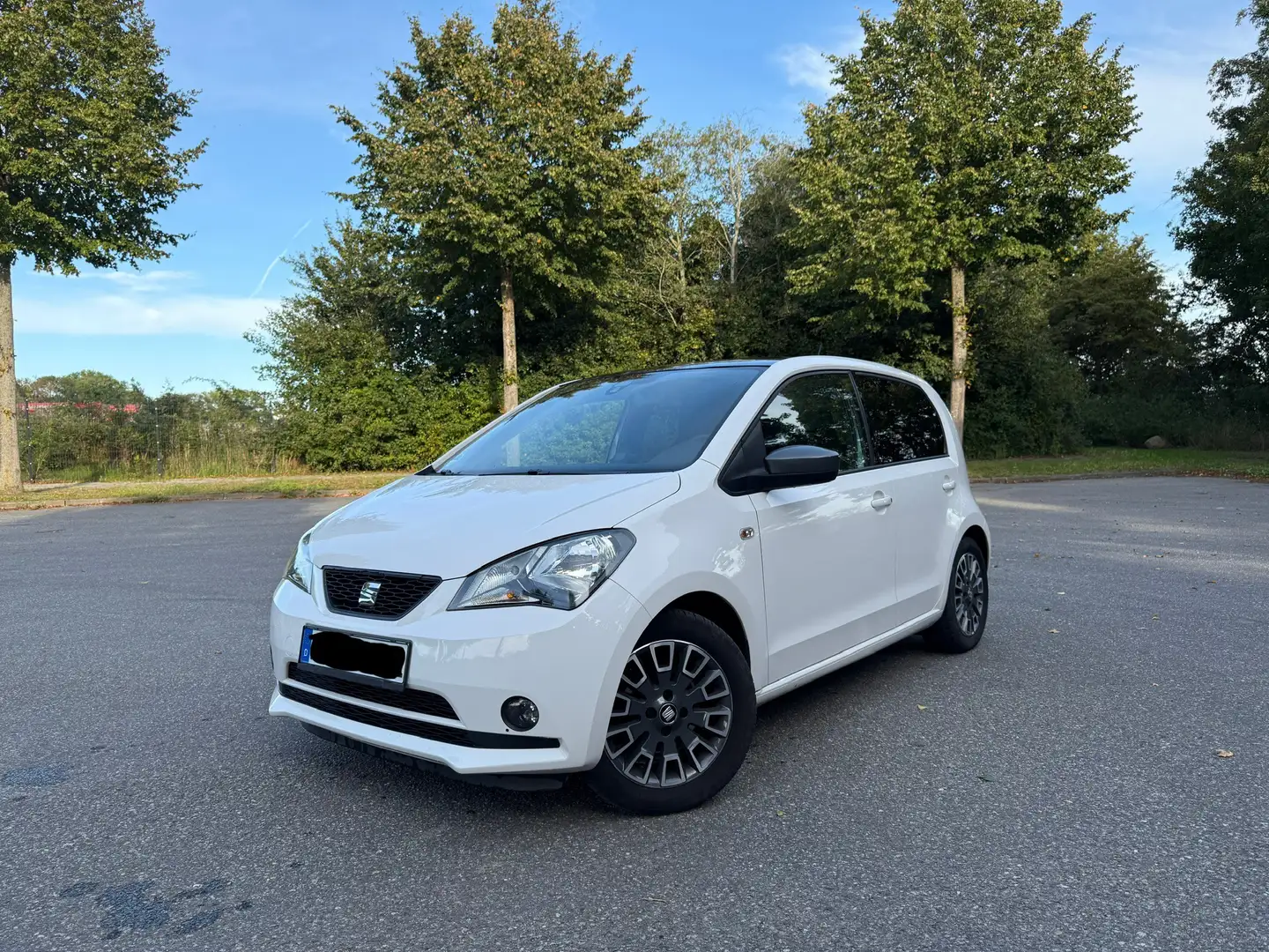SEAT Mii Chic Weiß - 1