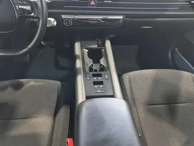 Hyundai Ioniq 6 view 12