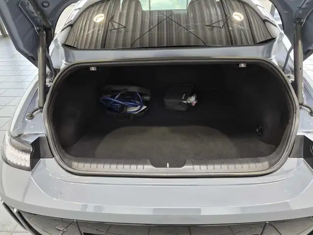Hyundai Ioniq 6 view 6